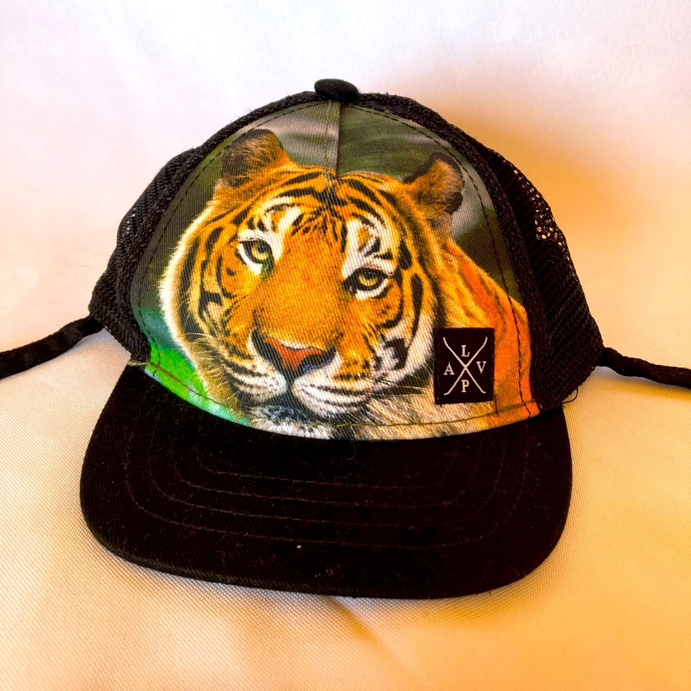 LP apparel 0-6 m hat